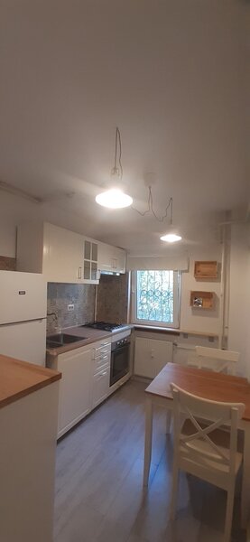 Aviatiei, adiacent Crystal Palace,