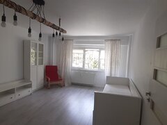 Aviatiei, adiacent Crystal Palace